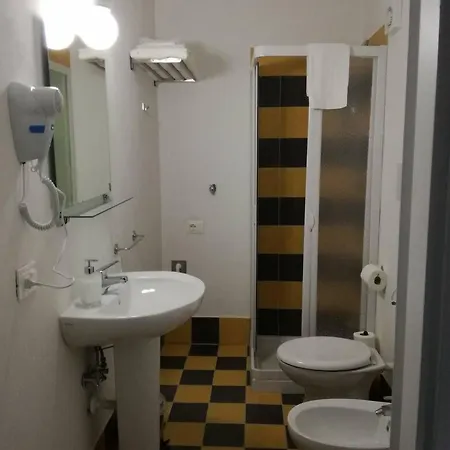 Domus 19 3* נאפולי