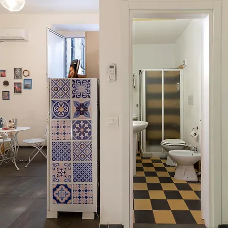 Domus 19 * Naples